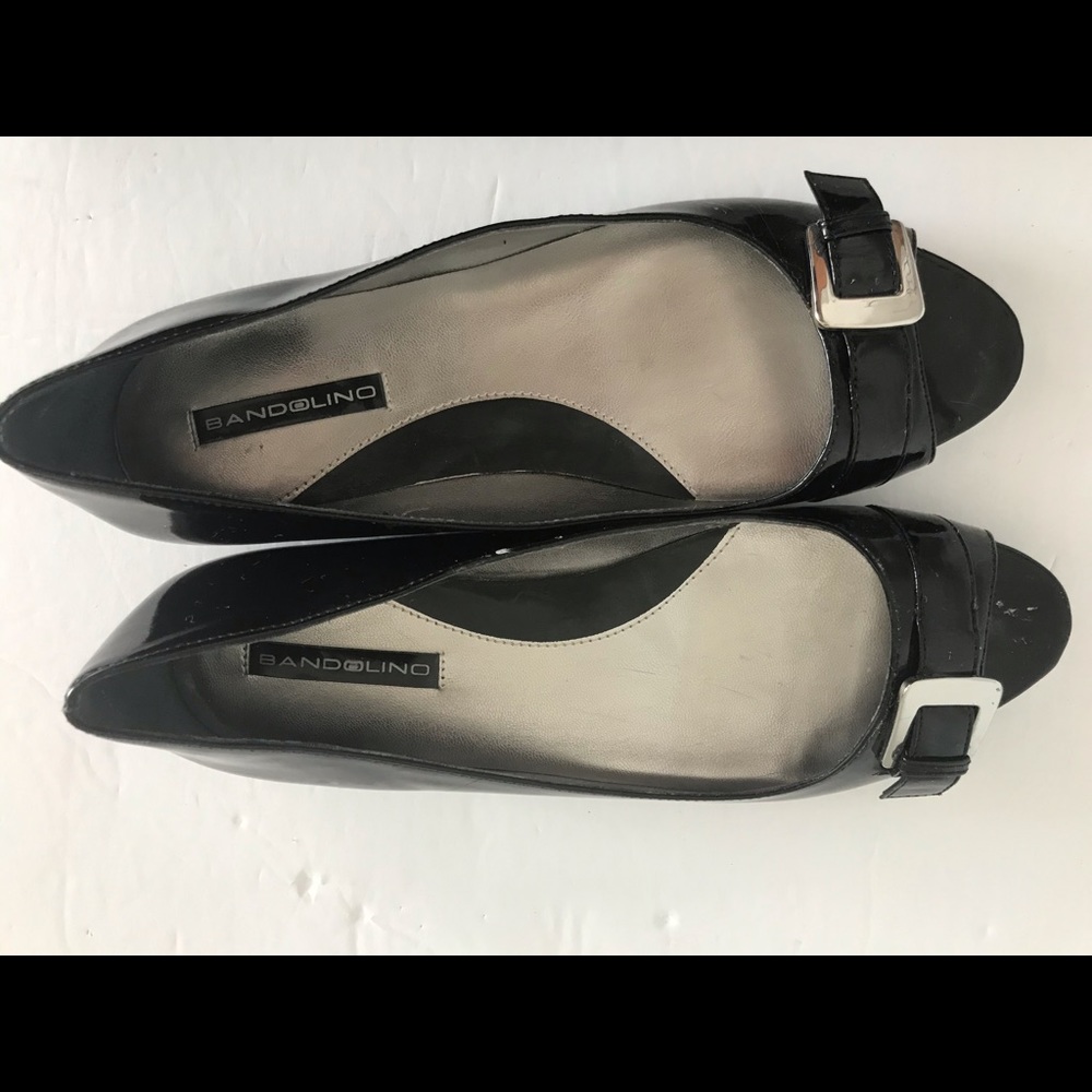 Open Toe Low Wedge Patent Silver Side Buckle Bandolino Black Flats